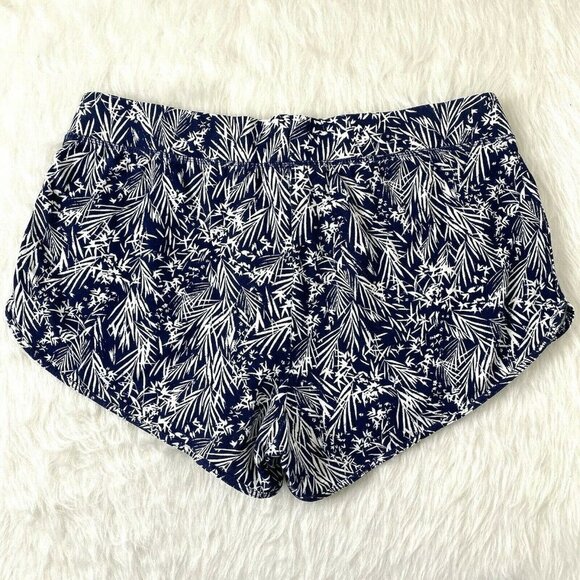 LOGG Label of Graded Goods L Knit Booty Shorts - Picture 2 of 5